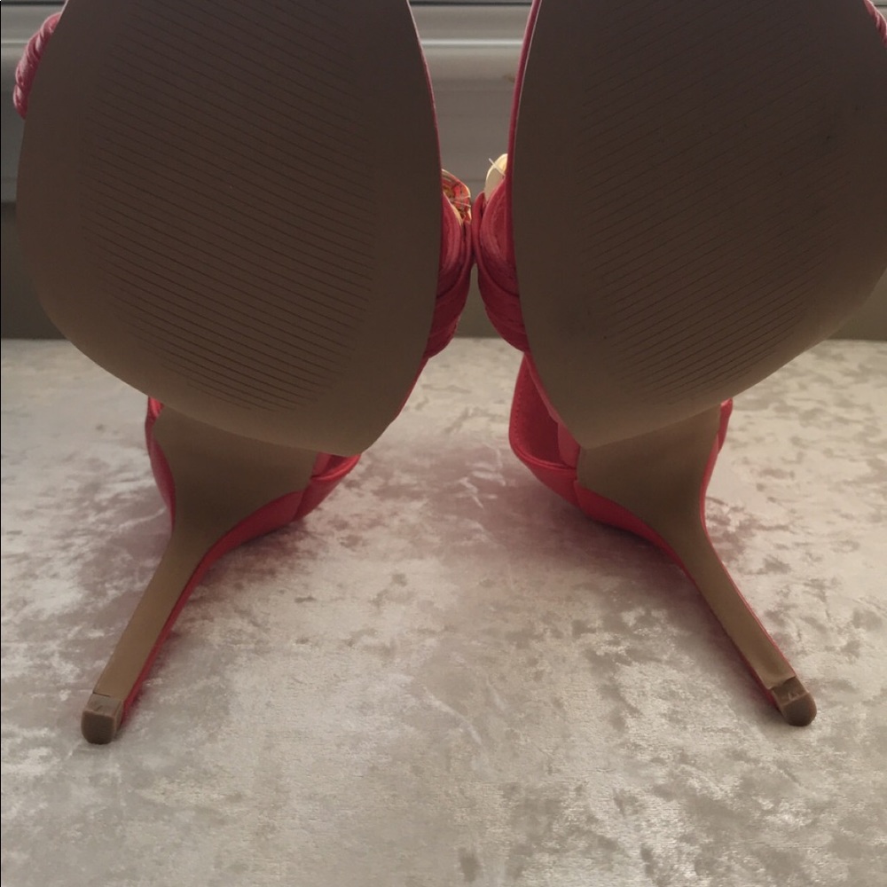 High heels - Picture 3 of 3